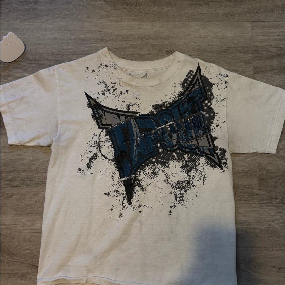 Tapout White and Black Short Sleeve Tee with Bold Graphic